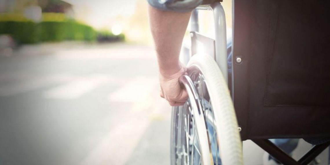Travailleurs handicapés : pourront-ils encore partir avant 64 ans ? (avec infographie)