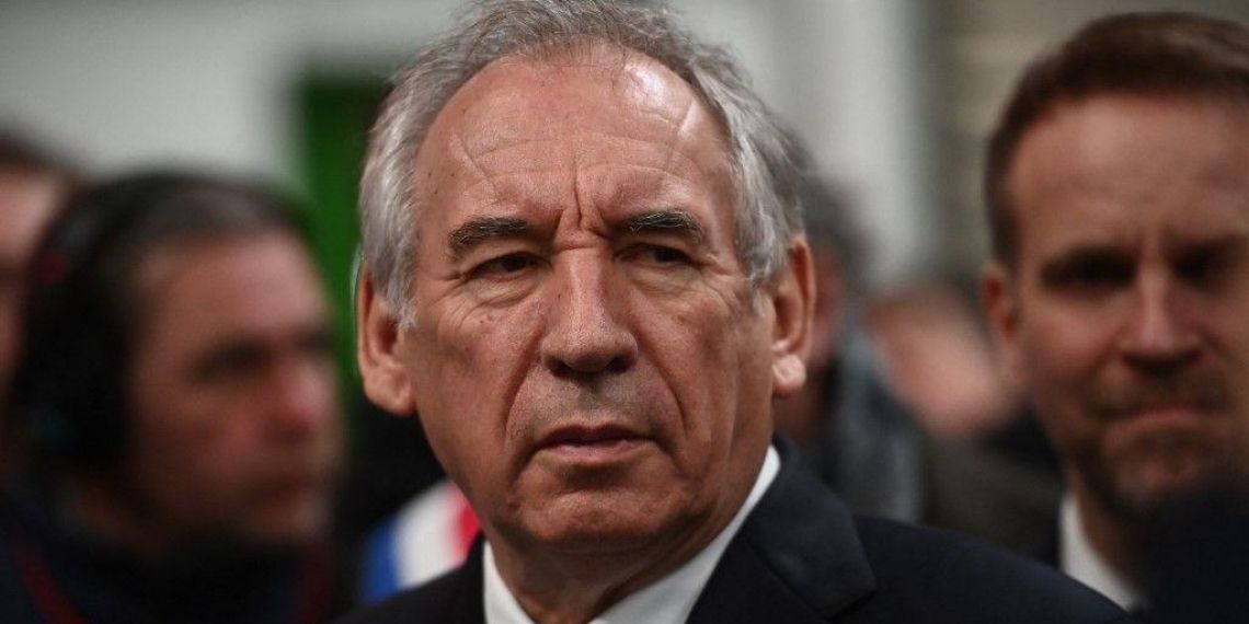 Retraite à 62 ans : le « non » de François Bayrou met le feu aux négociations