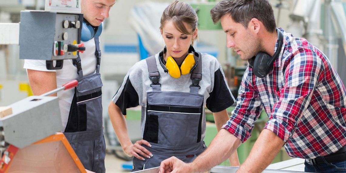 Embauche d'un apprenti : les aides évoluent en 2025 !