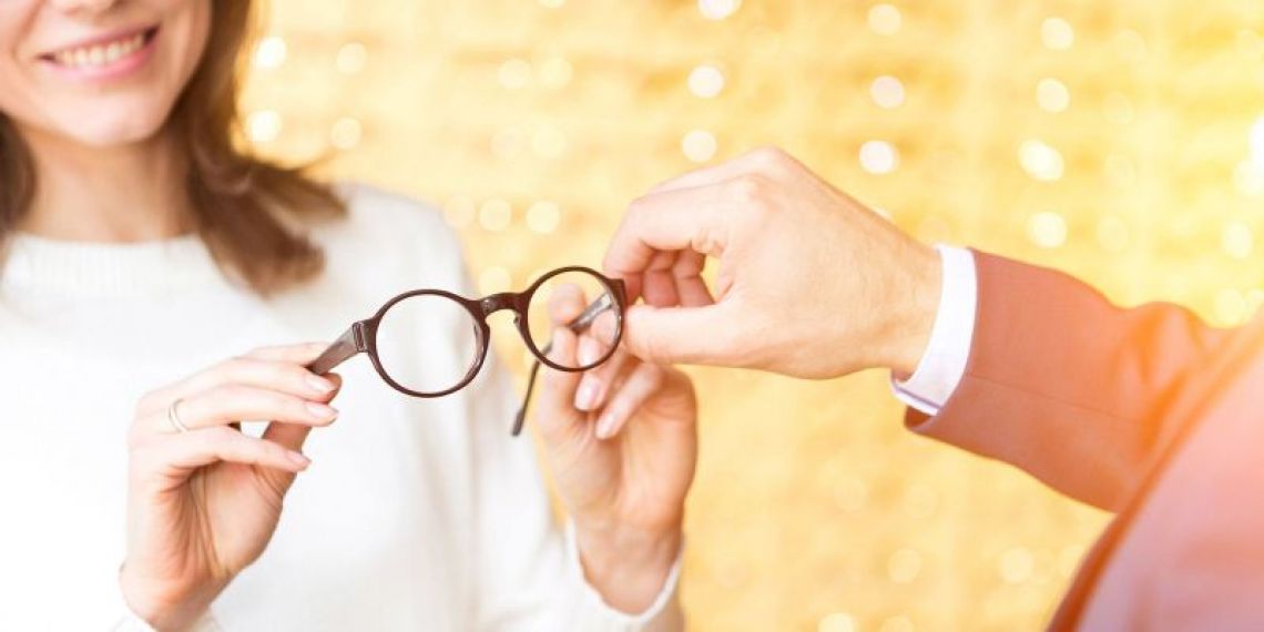 Réforme « 100 % Santé » : vers une incitation financière pour les opticiens qui développent leur offre ?