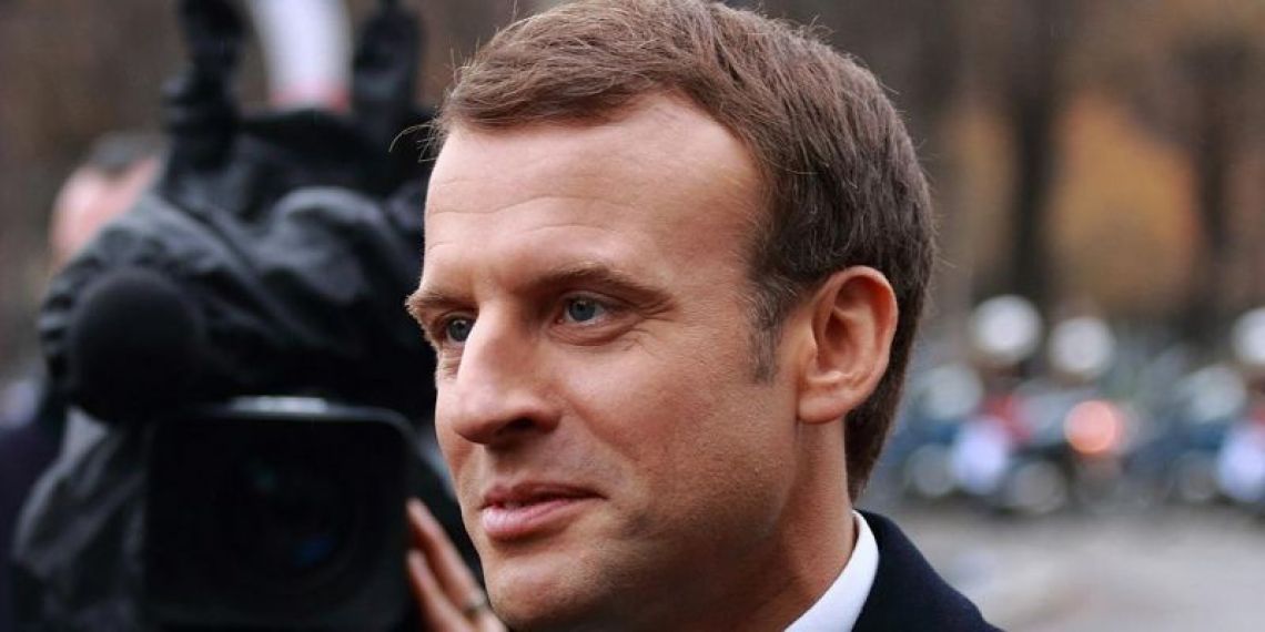 Le président promet d’offrir une baisse d’impôt de 2 milliards d’euros aux « classes moyennes »