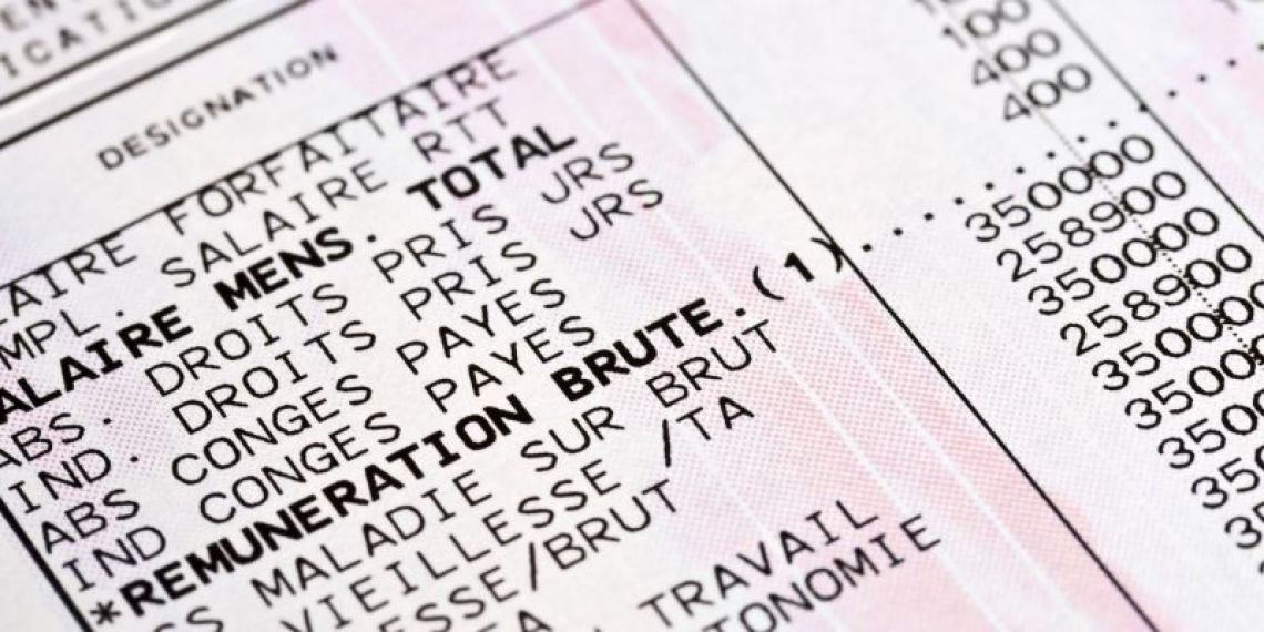 SMIC, CSG, heures supplémentaires, prime de fin d’année, etc. : les mesures d'urgence du Président Macron