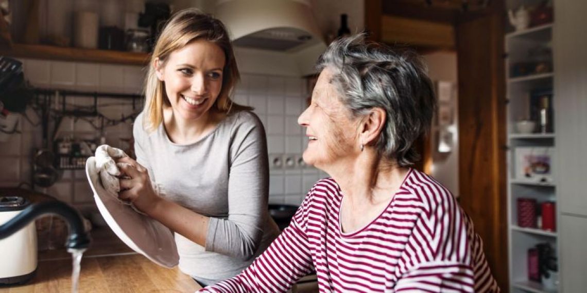 Habitats inclusifs pour personnes âgées et handicapées : vers une prestation d’aide à la vie partagée ?